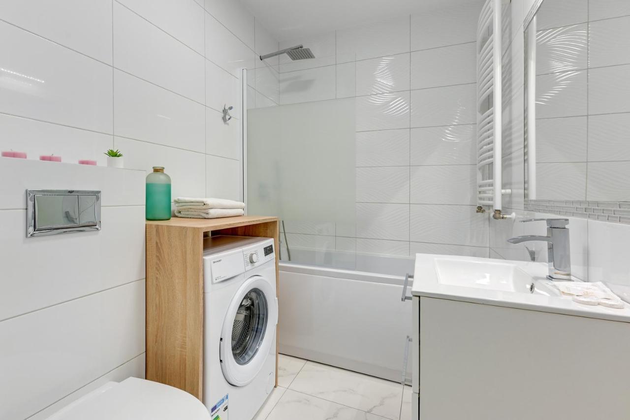Platinium Nadmorski Dwor Residence غدانسك المظهر الخارجي الصورة